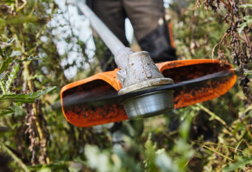Weed Eaters & Line Trimmers